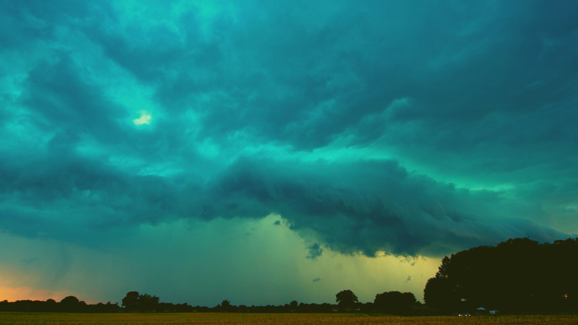Phénomène météo extraordinaire les orages verts